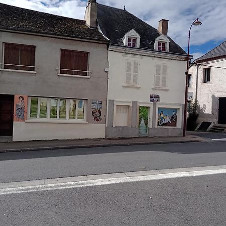 Chambres D Hotes Le Labyrinthe Du Peintre Bransat Bagian luar foto