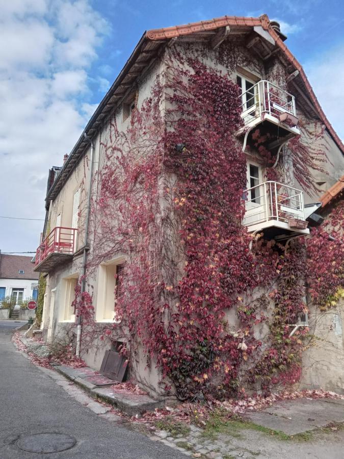 Chambres D Hotes Le Labyrinthe Du Peintre Bransat Bagian luar foto