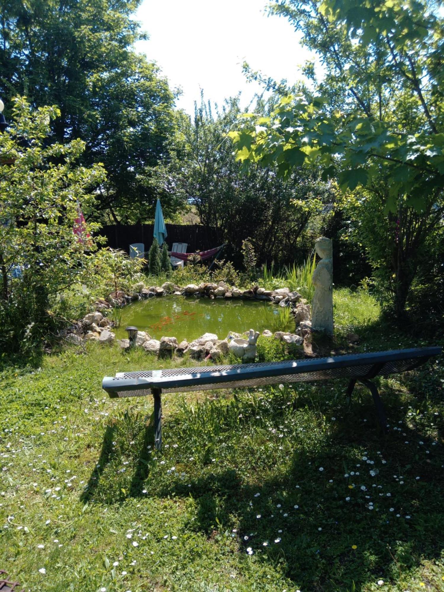 Chambres D Hotes Le Labyrinthe Du Peintre Bransat Bagian luar foto